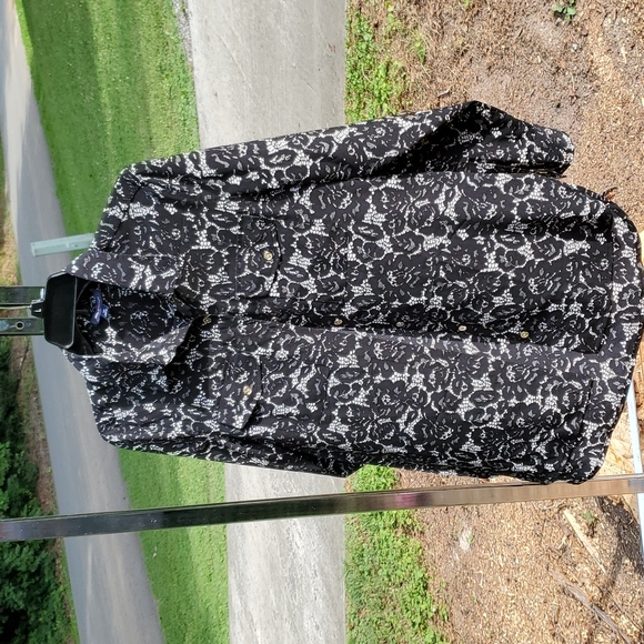 5/$25 - Tommy Hilfiger long sleeve sz. SP - Picture 3 of 7